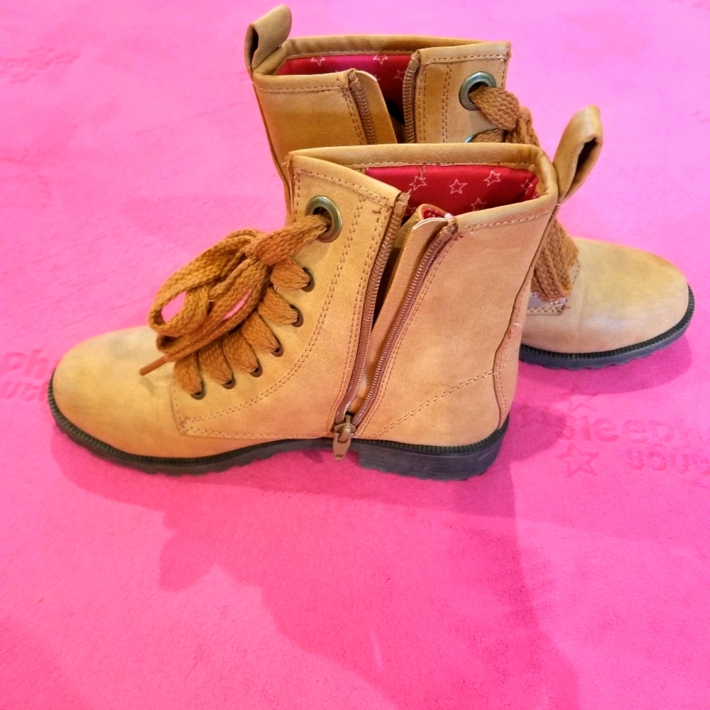 Cat & Jack size 3 girls boots worn once